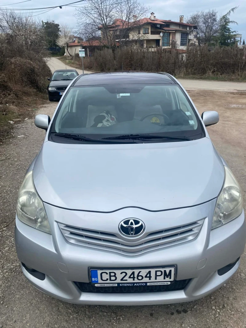 Toyota Verso D-4D 2.0, снимка 2 - Автомобили и джипове - 52538987