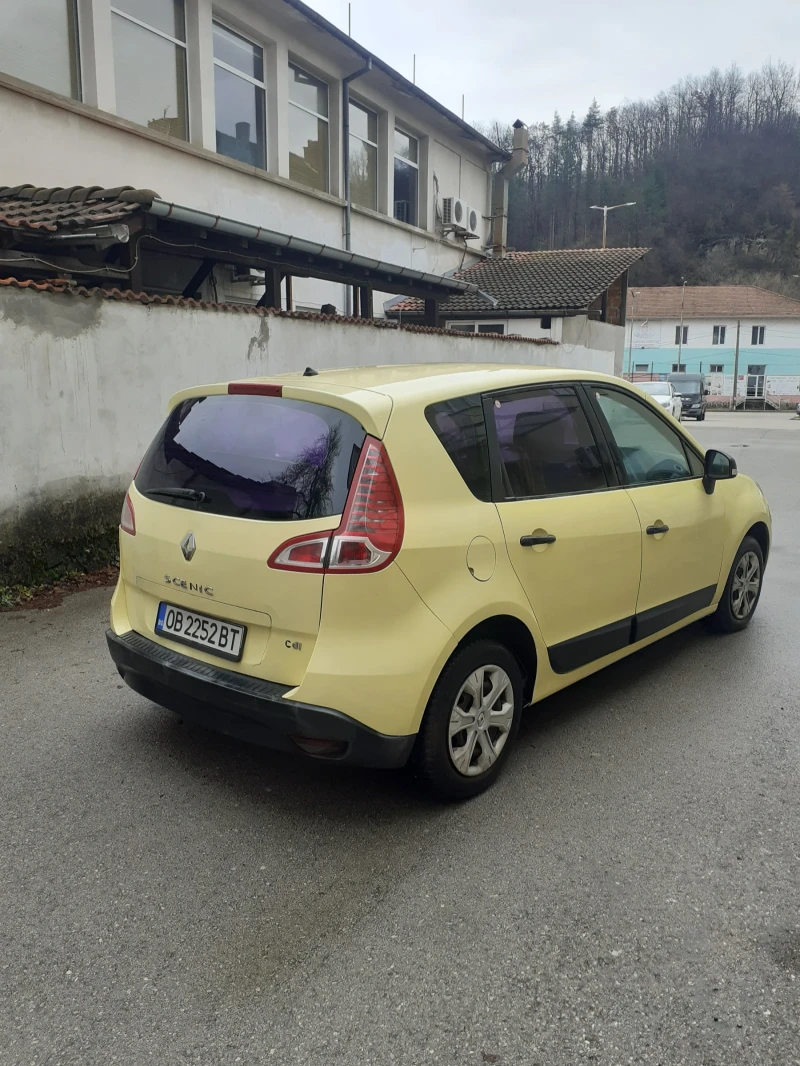Renault Scenic 1.5DCI 2010г, снимка 3 - Автомобили и джипове - 52592392
