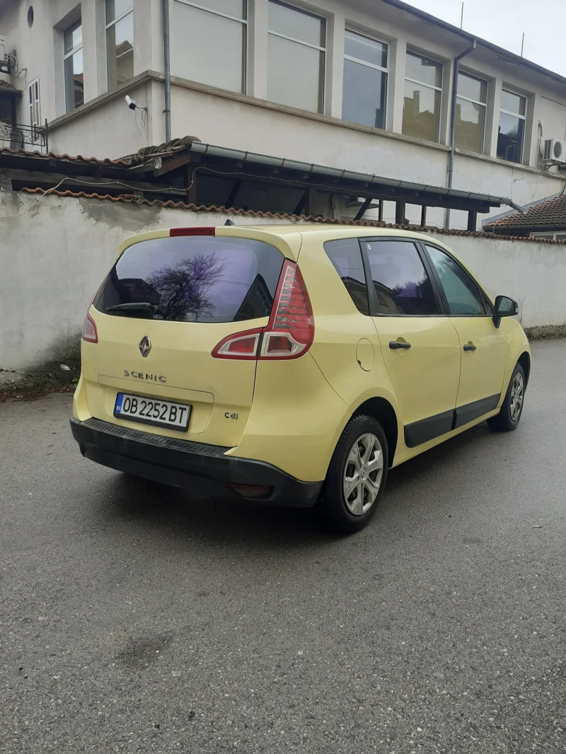 Renault Scenic 1.5DCI 2010г, снимка 10 - Автомобили и джипове - 52592392