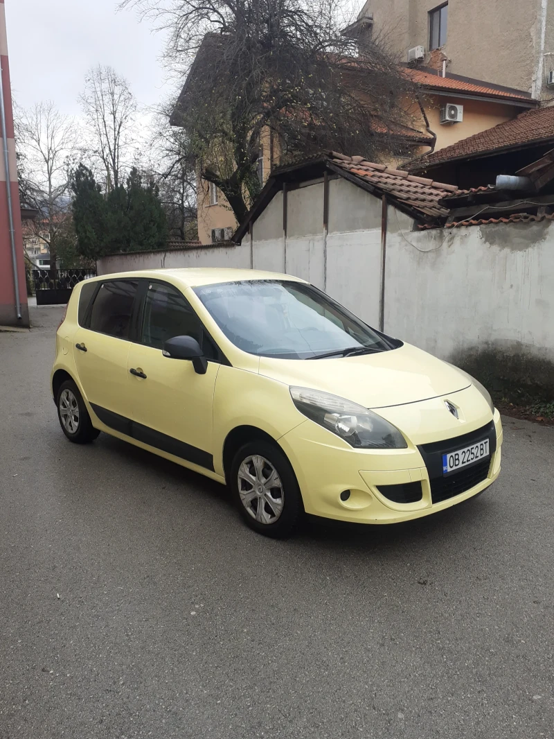 Renault Scenic 1.5DCI 2010г, снимка 2 - Автомобили и джипове - 52592392