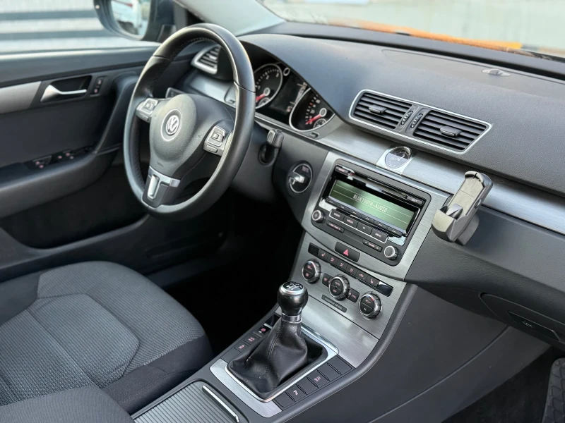 VW Passat 2.0TDI* Comfortline* Xenon* Подгрев* PDC, снимка 10 - Автомобили и джипове - 52807815