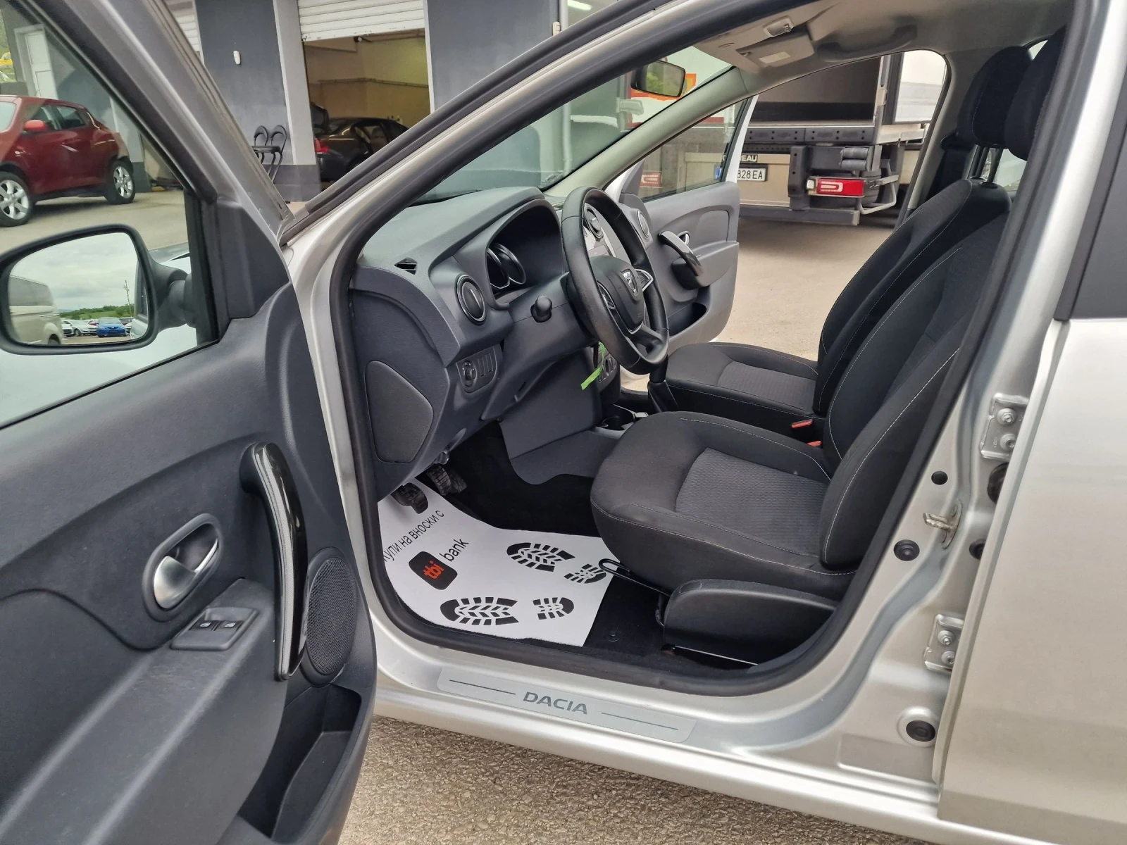Dacia Sandero 1.0i FACE  - изображение 9