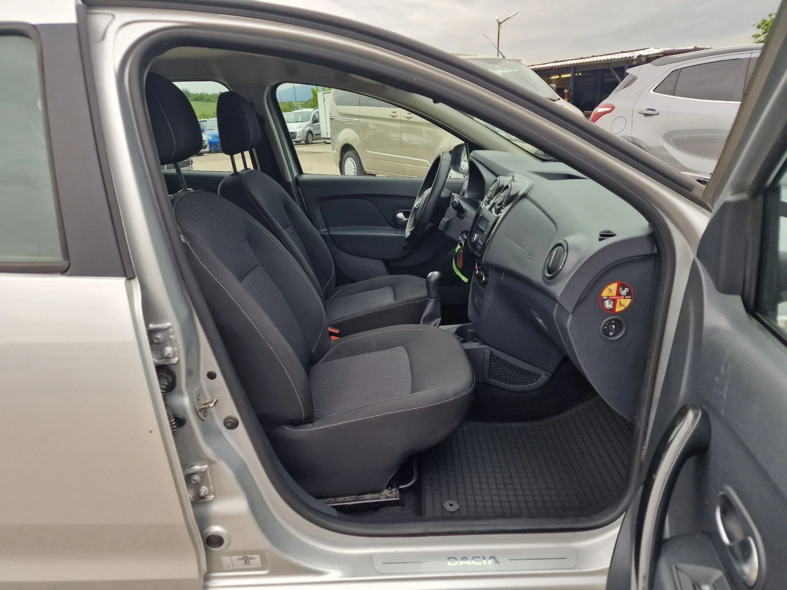 Dacia Sandero 1.0i FACE  | Mobile.bg — изображение 12