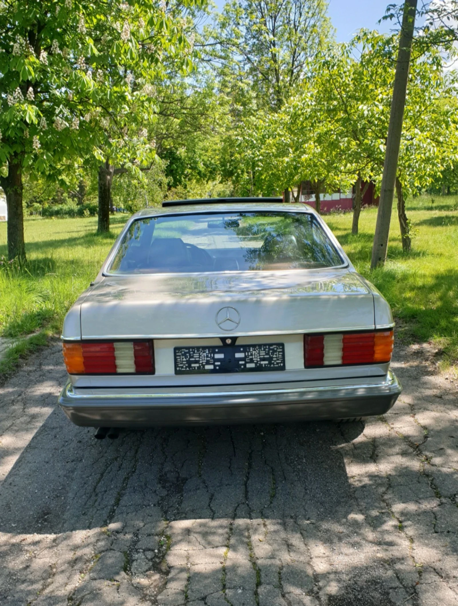 Mercedes-Benz 560  - изображение 3