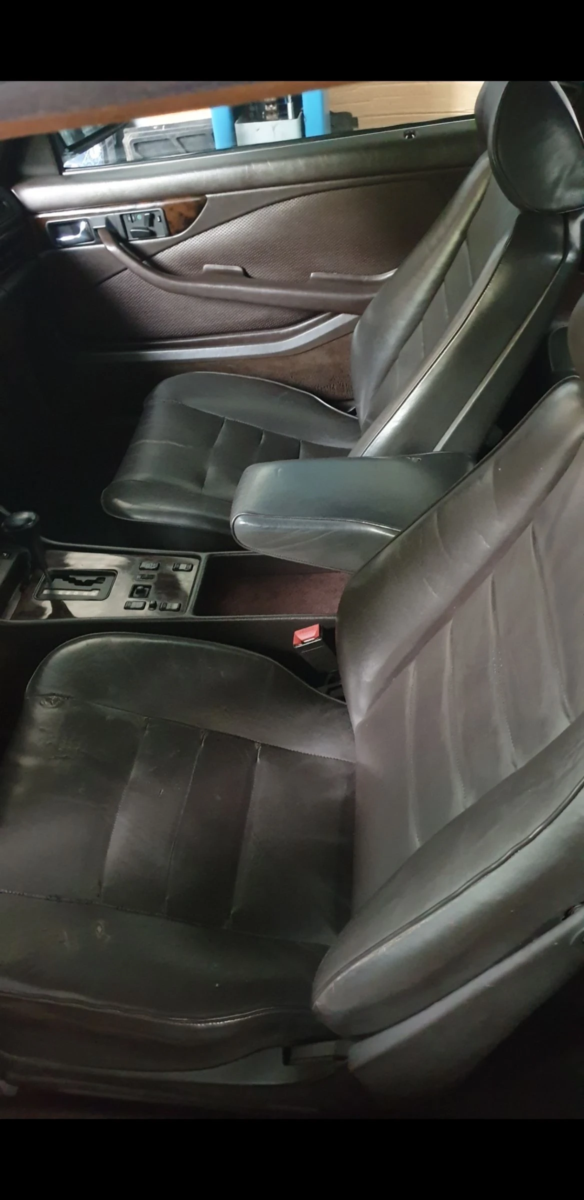 Mercedes-Benz 560  - изображение 7