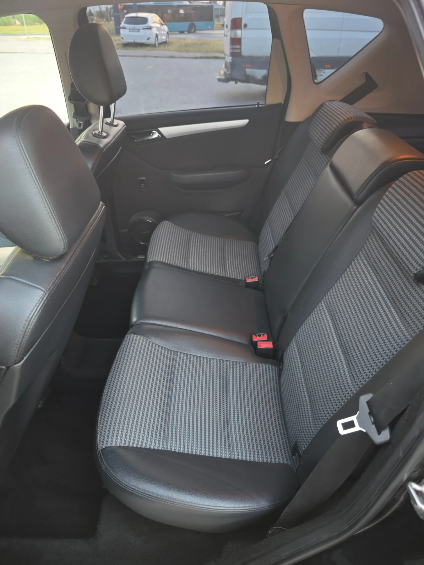 Mercedes-Benz A 180 Avangarde   | Mobile.bg   16