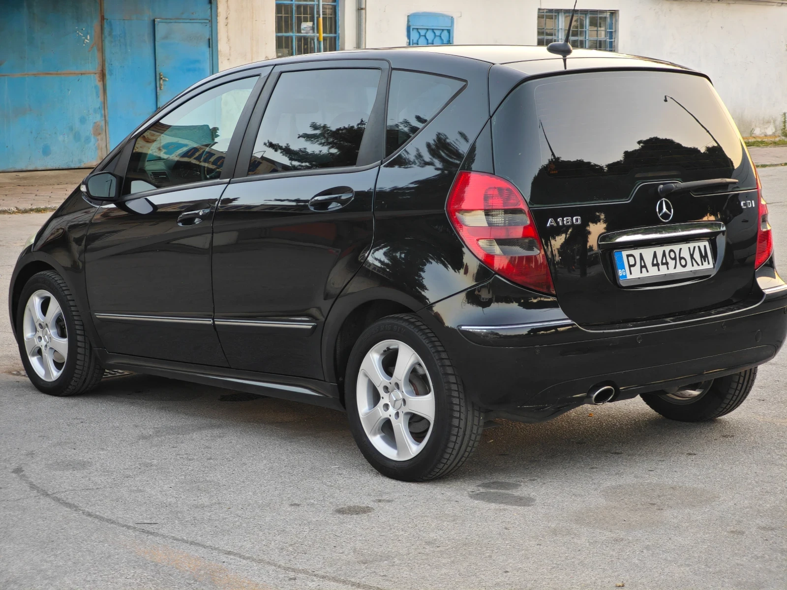 Mercedes-Benz A 180 Avangarde  - изображение 4