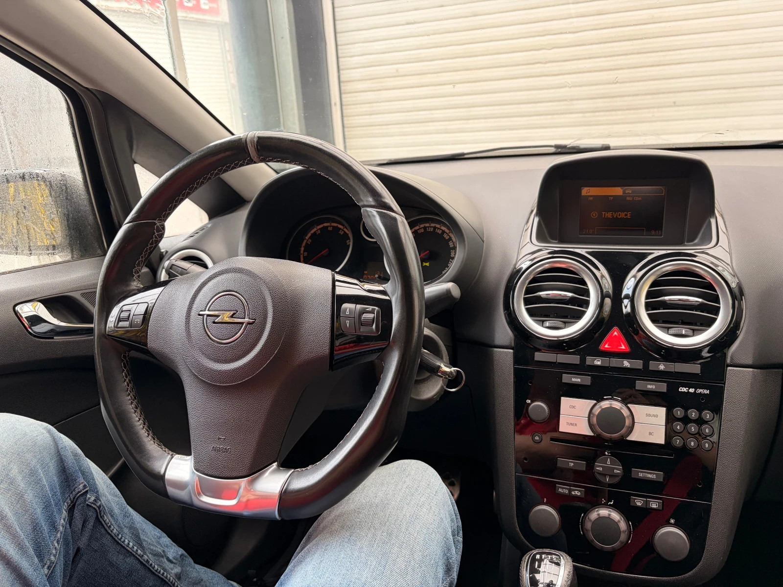 Opel Corsa GSI, снимка 9 - Автомобили и джипове - 54494783