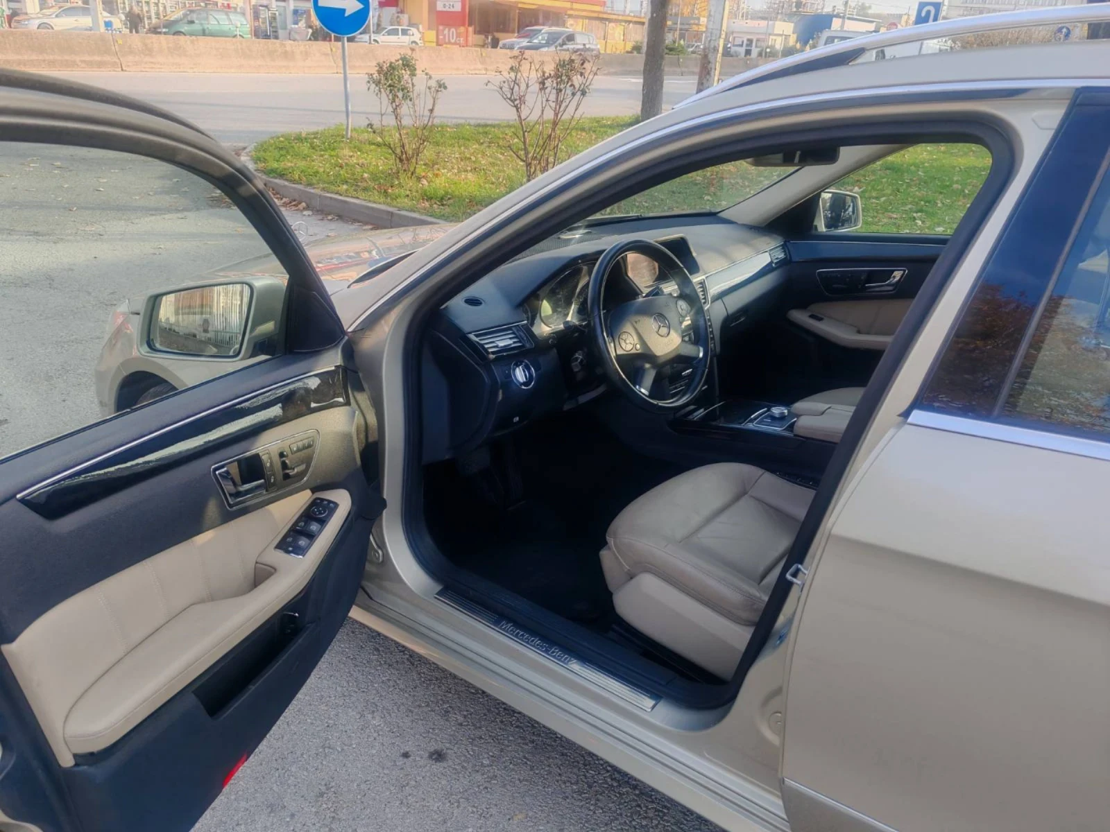 Mercedes-Benz E 350 E350 4 Matic Швейцария  - изображение 9