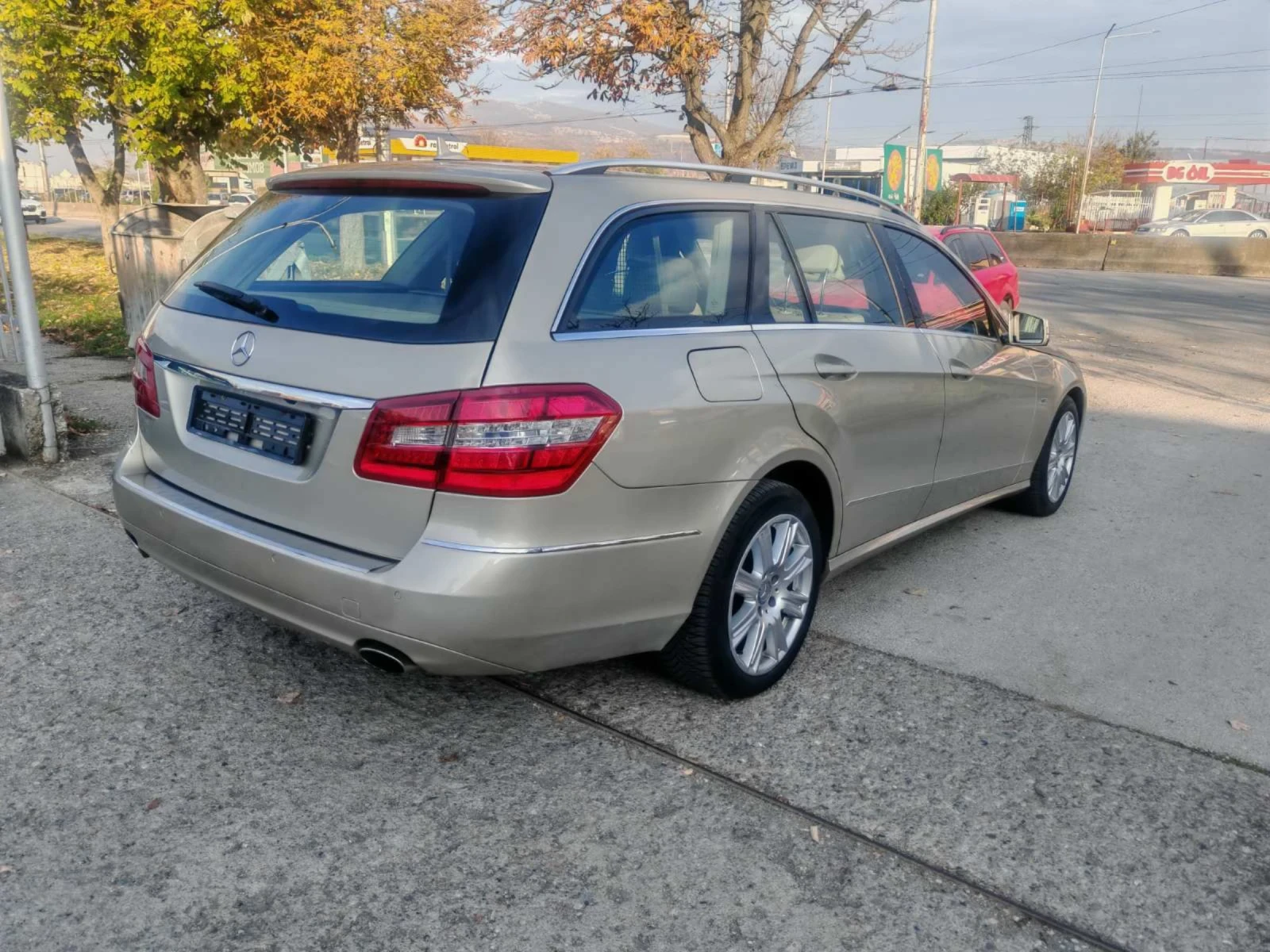 Mercedes-Benz E 350 E350 4 Matic Швейцария  - изображение 4