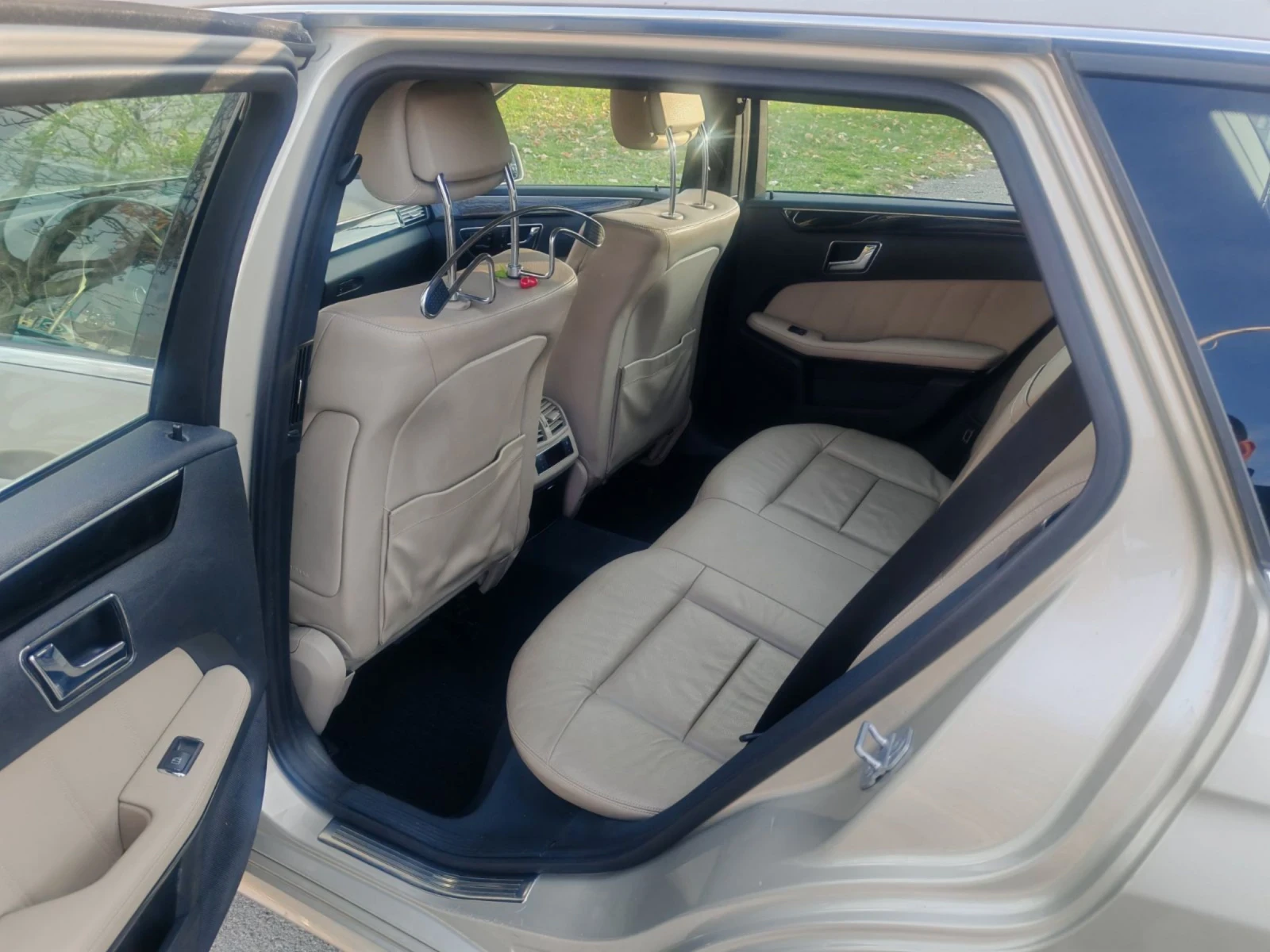 Mercedes-Benz E 350 E350 4 Matic Швейцария  - изображение 6