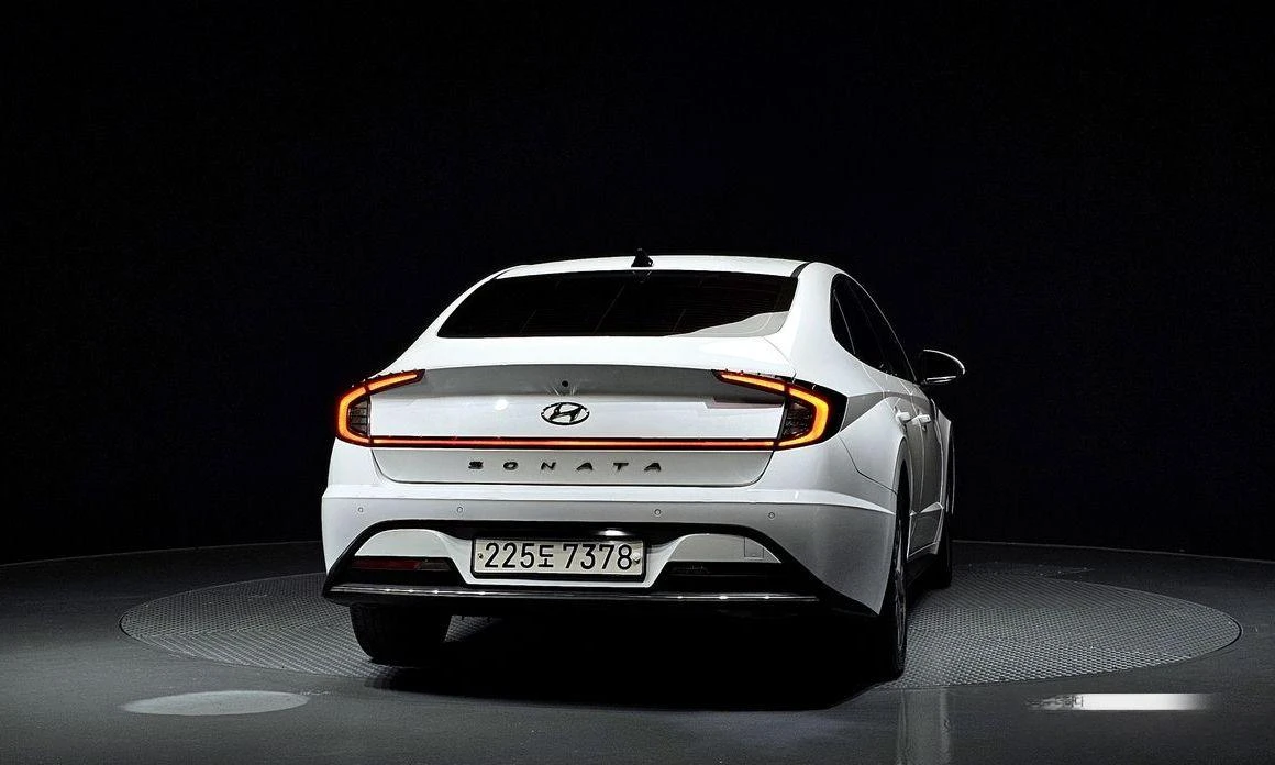 Hyundai Sonata 2.0 LPG Style * НАЙ-ДОБРА ЦЕНА В БЪЛГАРИЯ*  - изображение 4