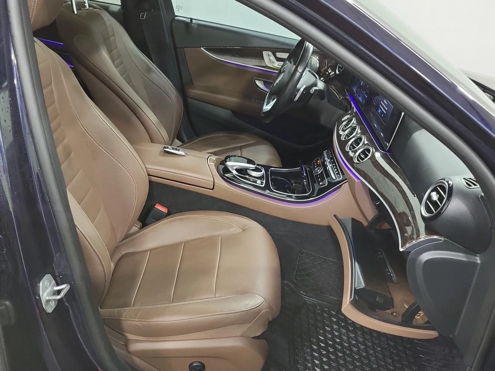 Mercedes-Benz E 400 AMG* Burmester* Памет, снимка 6 - Автомобили и джипове - 54184842