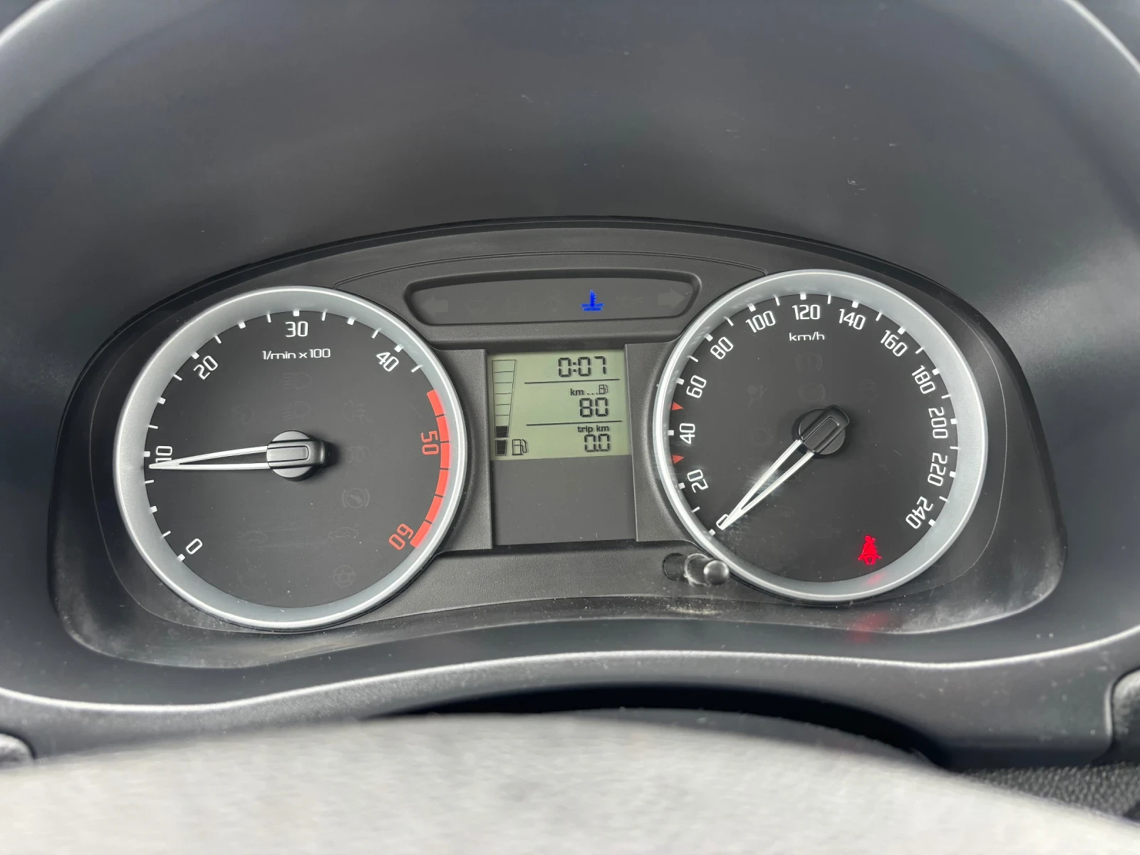 Skoda Roomster 1.9-105кс, снимка 13 - Автомобили и джипове - 54482109