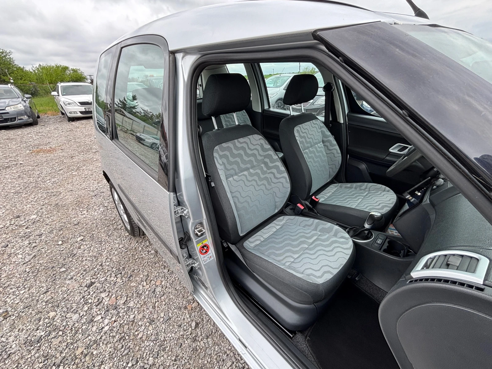 Skoda Roomster 1.9-105кс, снимка 8 - Автомобили и джипове - 54482109