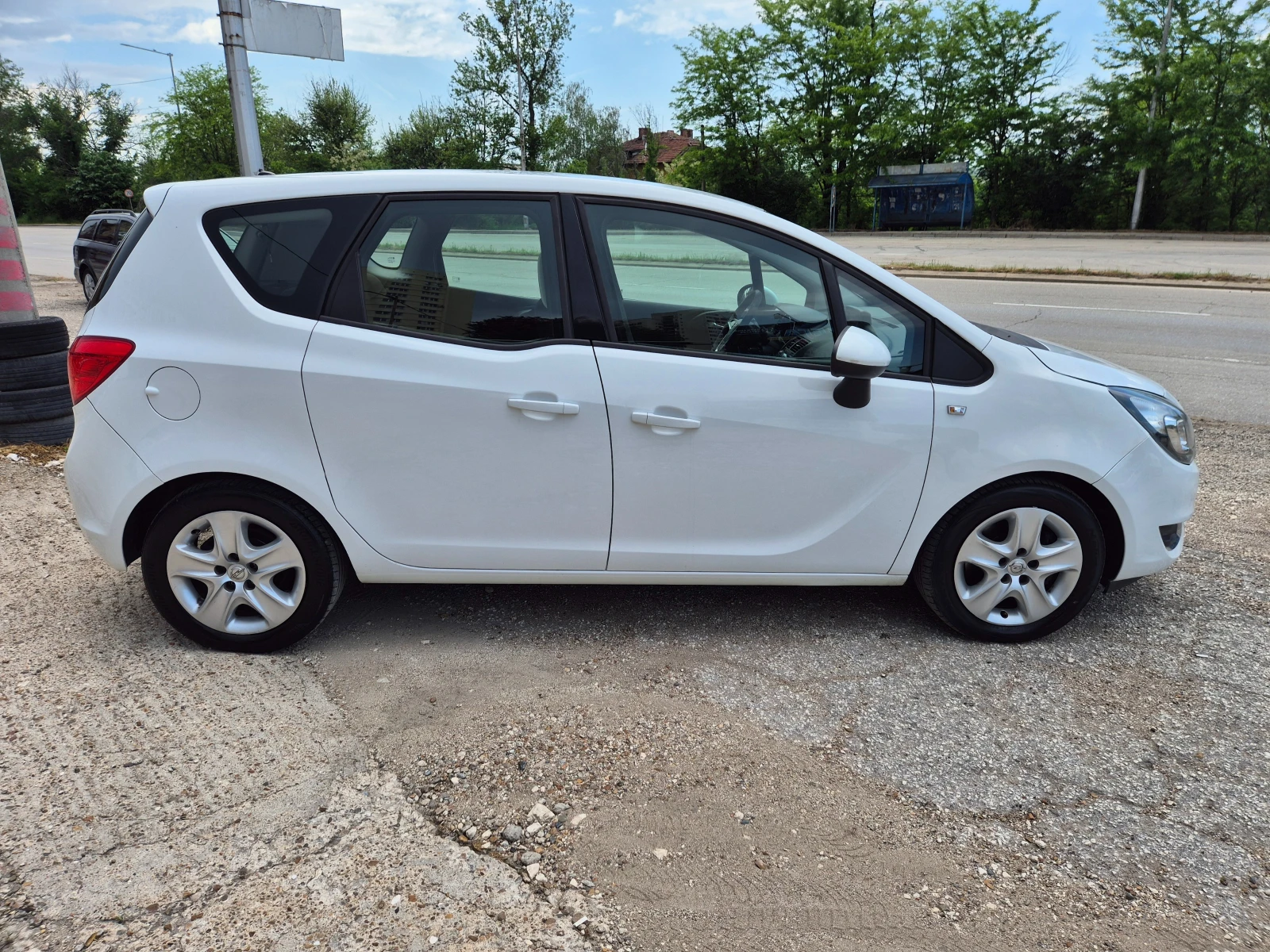 Opel Meriva 1.6CDTI 95k.s., снимка 4 - Автомобили и джипове - 54520876