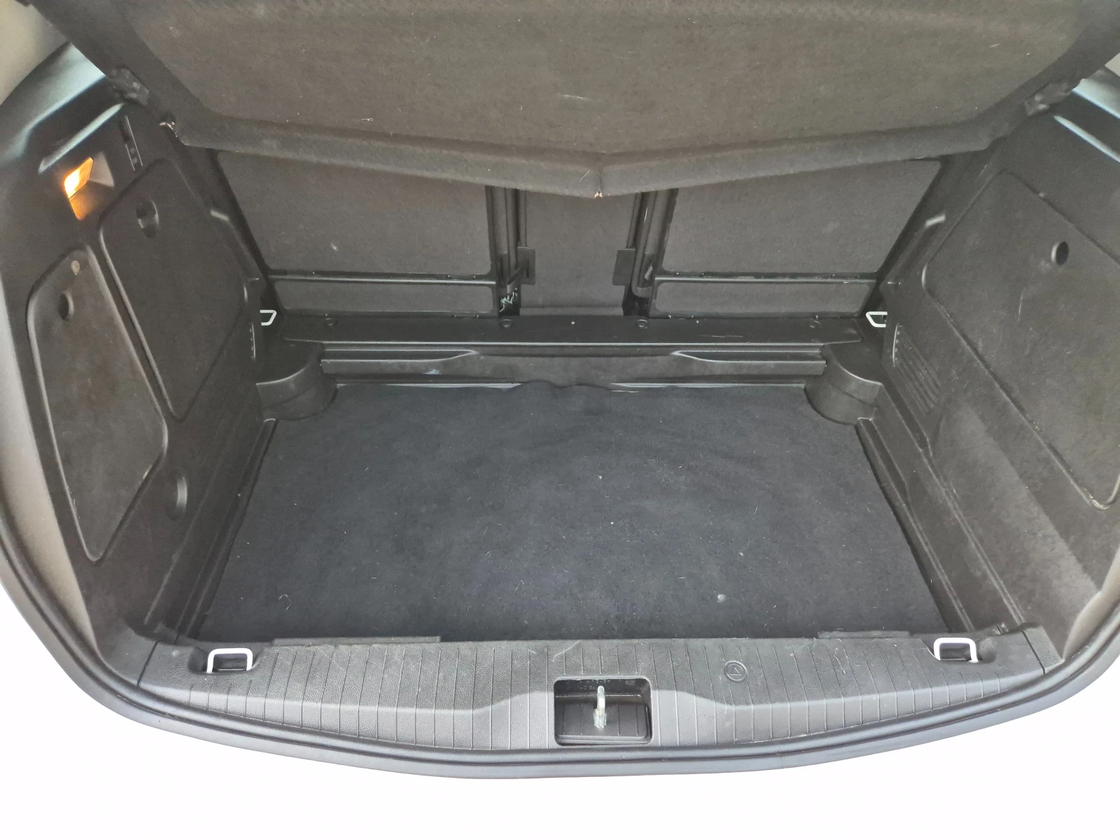 Opel Meriva 1.6CDTI 95k.s., снимка 16 - Автомобили и джипове - 54520876