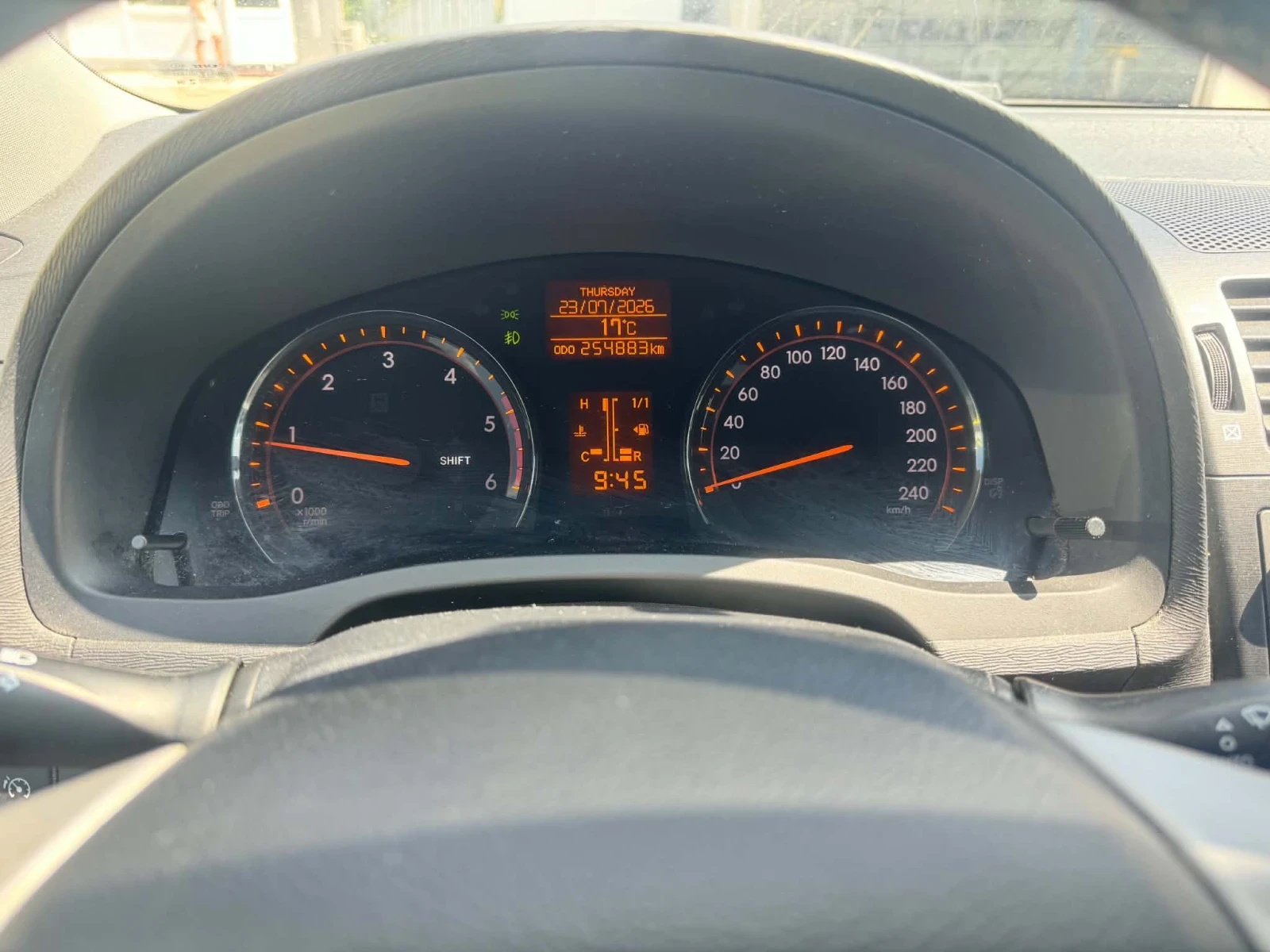 Toyota Avensis 2.0 D4D 126 к.с, снимка 11 - Автомобили и джипове - 55395446