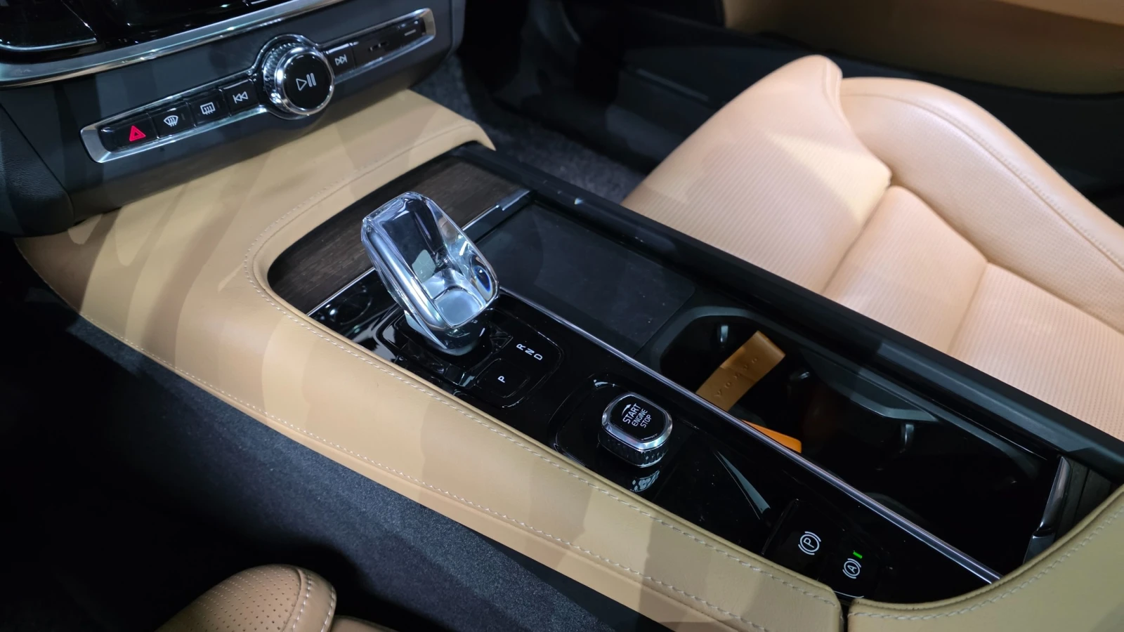 Volvo S90 2.0 B5 Ultimate Bright, снимка 8 - Автомобили и джипове - 55559516