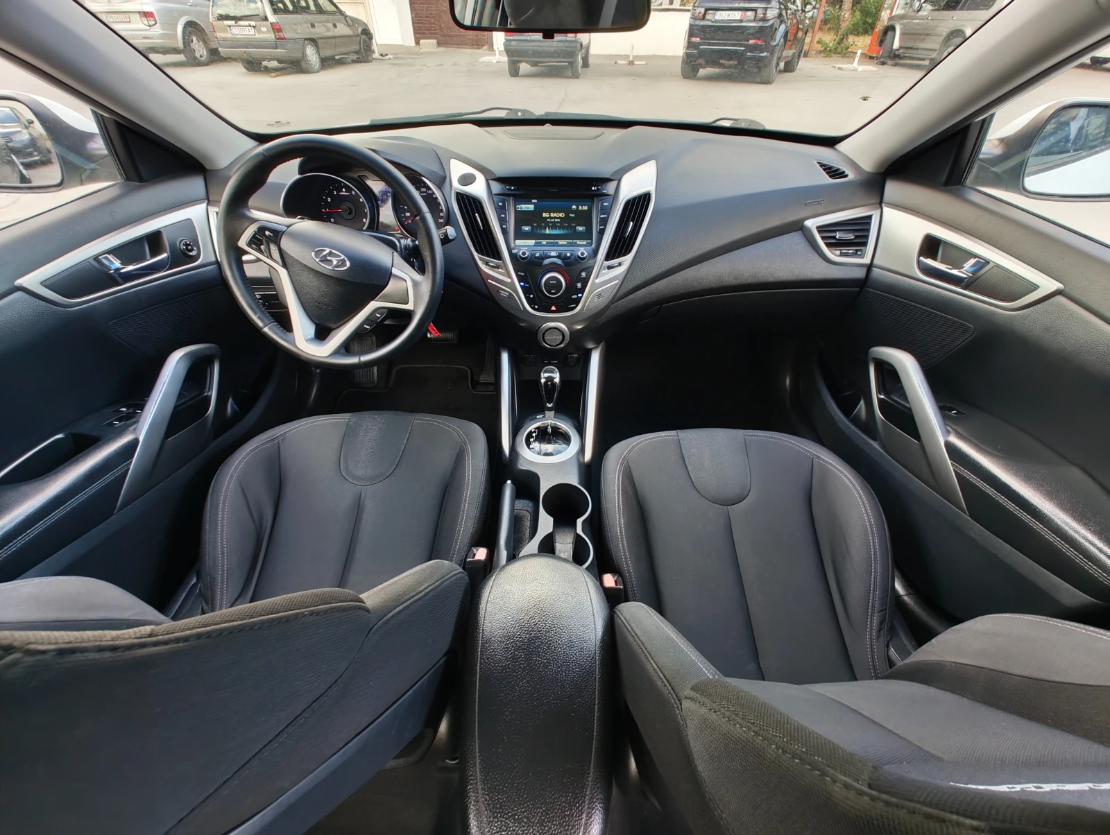 Hyundai Veloster  Автоматик-ГАЗ, снимка 12 - Автомобили и джипове - 56023561