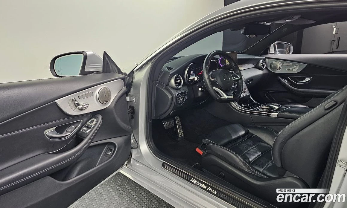 Mercedes-Benz C 200 C200 Coupe, снимка 10 - Автомобили и джипове - 56122467