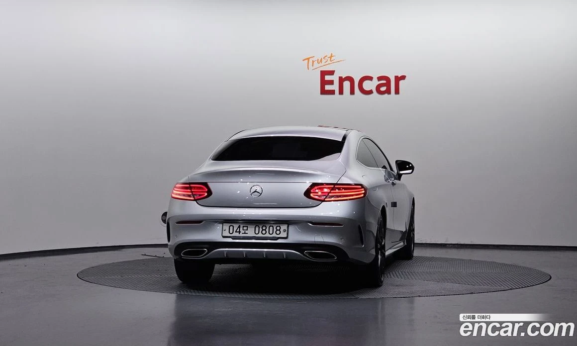 Mercedes-Benz C 200 C200 Coupe, снимка 4 - Автомобили и джипове - 56122467