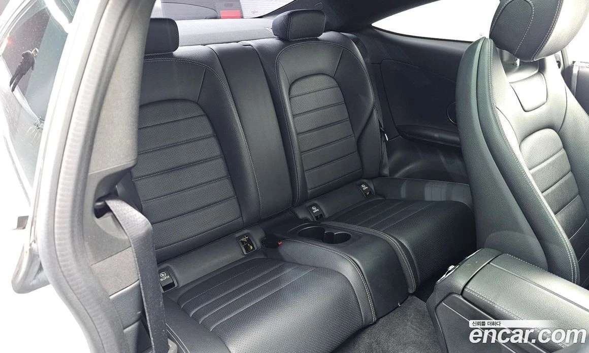 Mercedes-Benz C 200 C200 Coupe, снимка 12 - Автомобили и джипове - 56122467