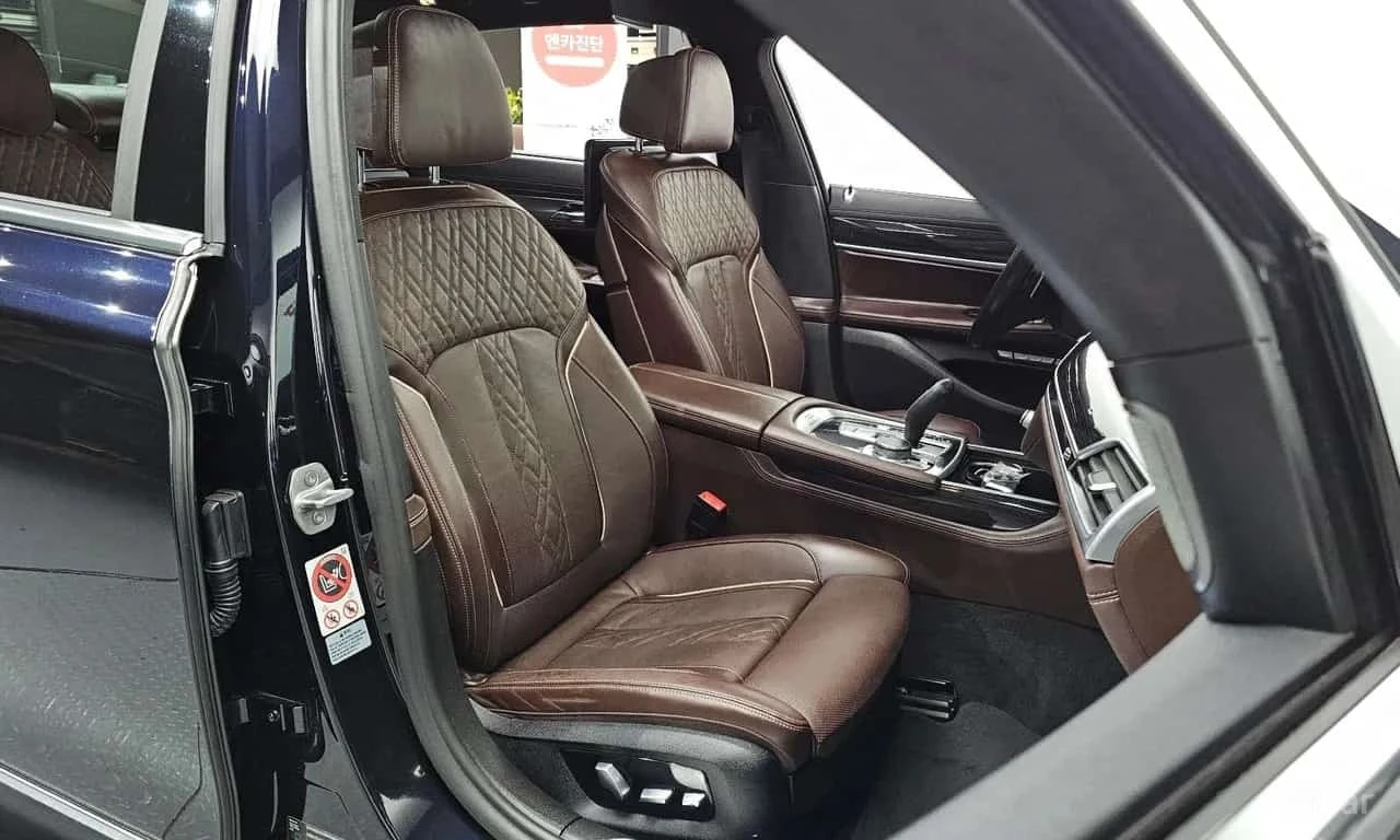 BMW 740 * 740Li xDrive M Sport Package * ЦЕНА ДО БГ, снимка 5 - Автомобили и джипове - 56313624