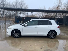 VW Golf 8 2.0TDI 150hp DSG РЕГИСТРИРАН ОБСЛУЖЕН НОВ, снимка 2