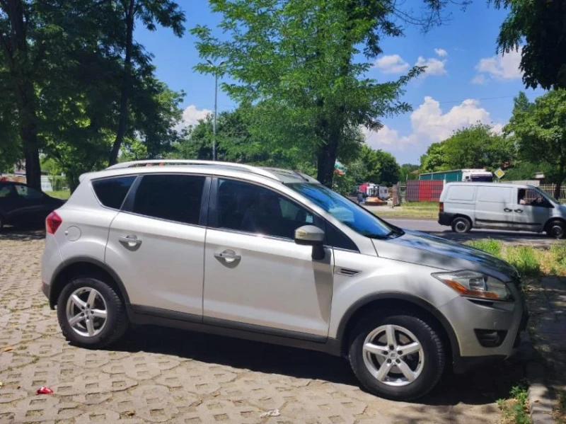 Ford Kuga, снимка 8 - Автомобили и джипове - 52506138