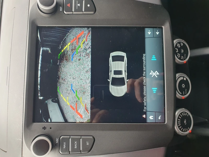 Mitsubishi Outlander 2.4 NAVI KAMERA, снимка 6 - Автомобили и джипове - 53056252