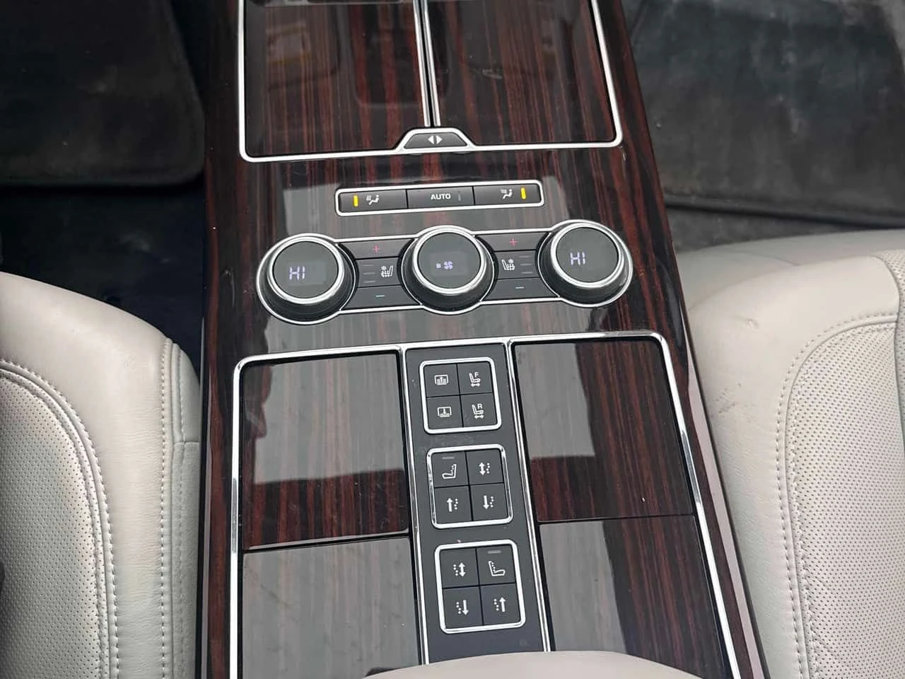 Land Rover Range rover * SC SV Autobiography* CARFAX* МАСАЖИ* ТЕЛЕВИЗОРИ, снимка 13 - Автомобили и джипове - 54022354