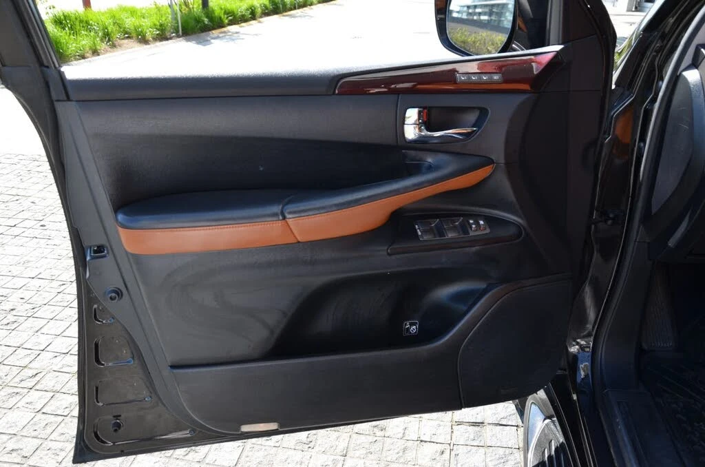 Lexus LX 570 MARK LEV* 360 КАМЕРИ* ПОДГРЕВ* ОБДУХВАНЕ* ШИБИДАХ, снимка 7 - Автомобили и джипове - 54300732