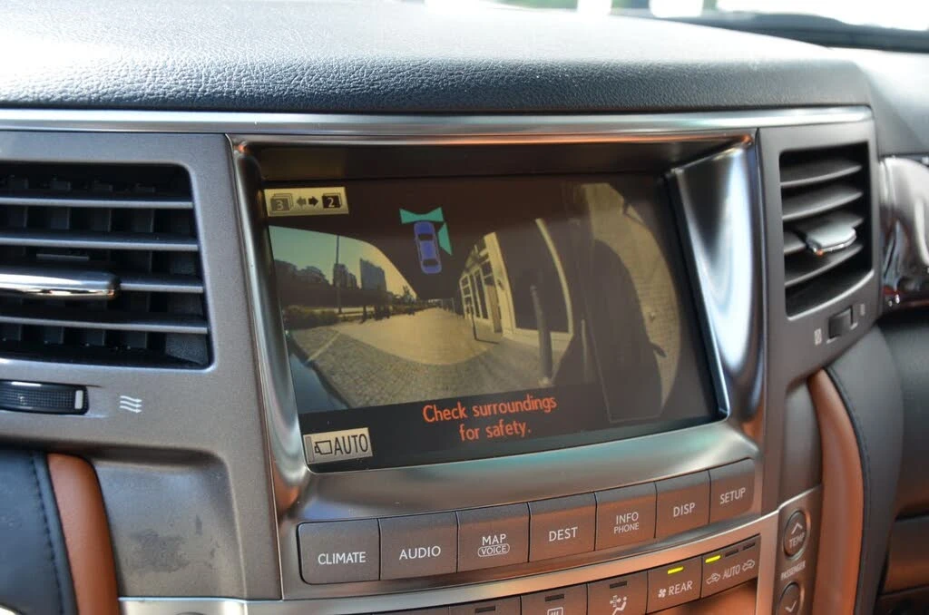 Lexus LX 570 MARK LEV* 360 КАМЕРИ* ПОДГРЕВ* ОБДУХВАНЕ* ШИБИДАХ, снимка 13 - Автомобили и джипове - 54300732