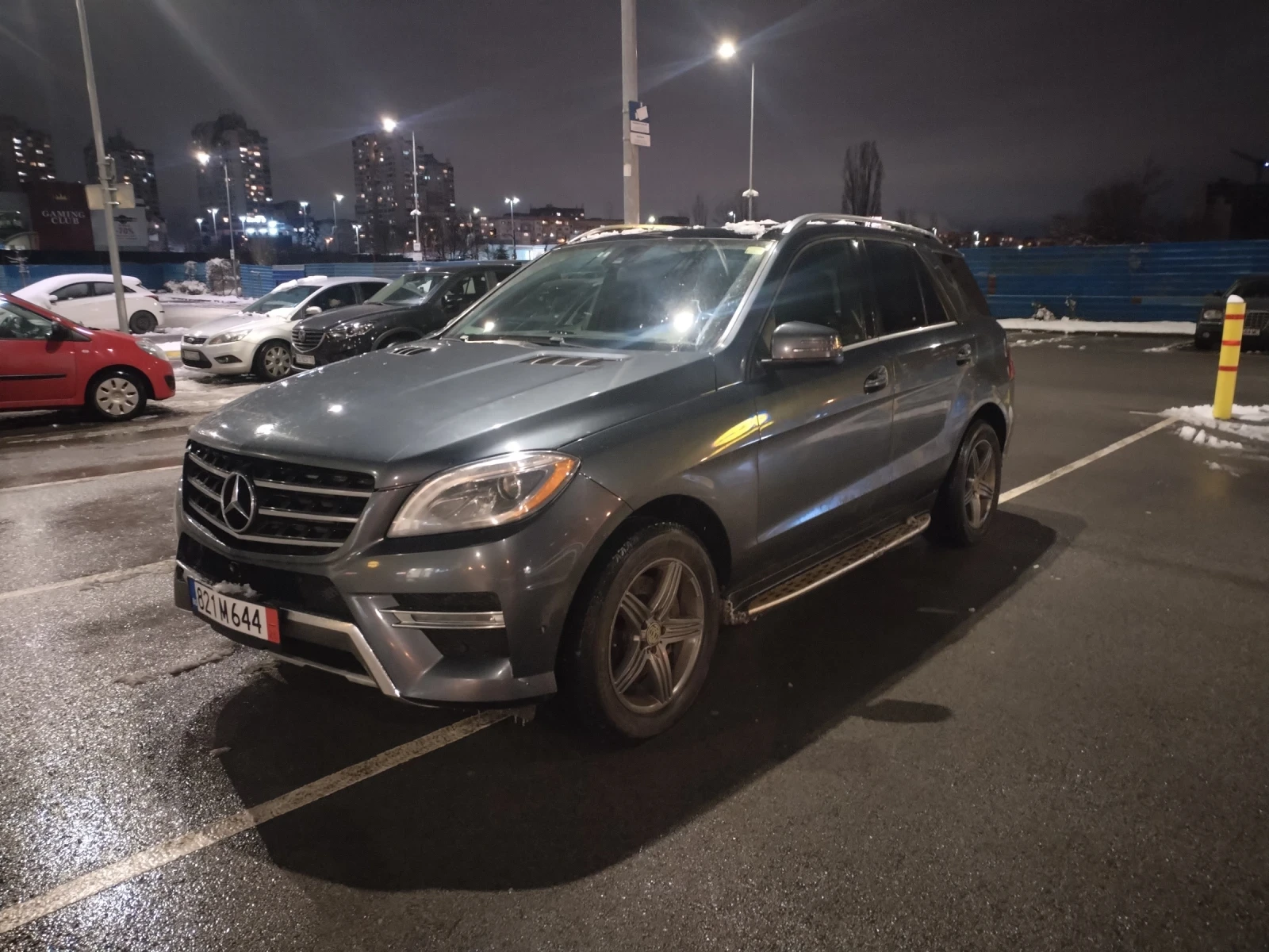 Mercedes-Benz ML 350 AMG paket, HARMAN, черен таван, дойна панорама , снимка 17 - Автомобили и джипове - 54822042