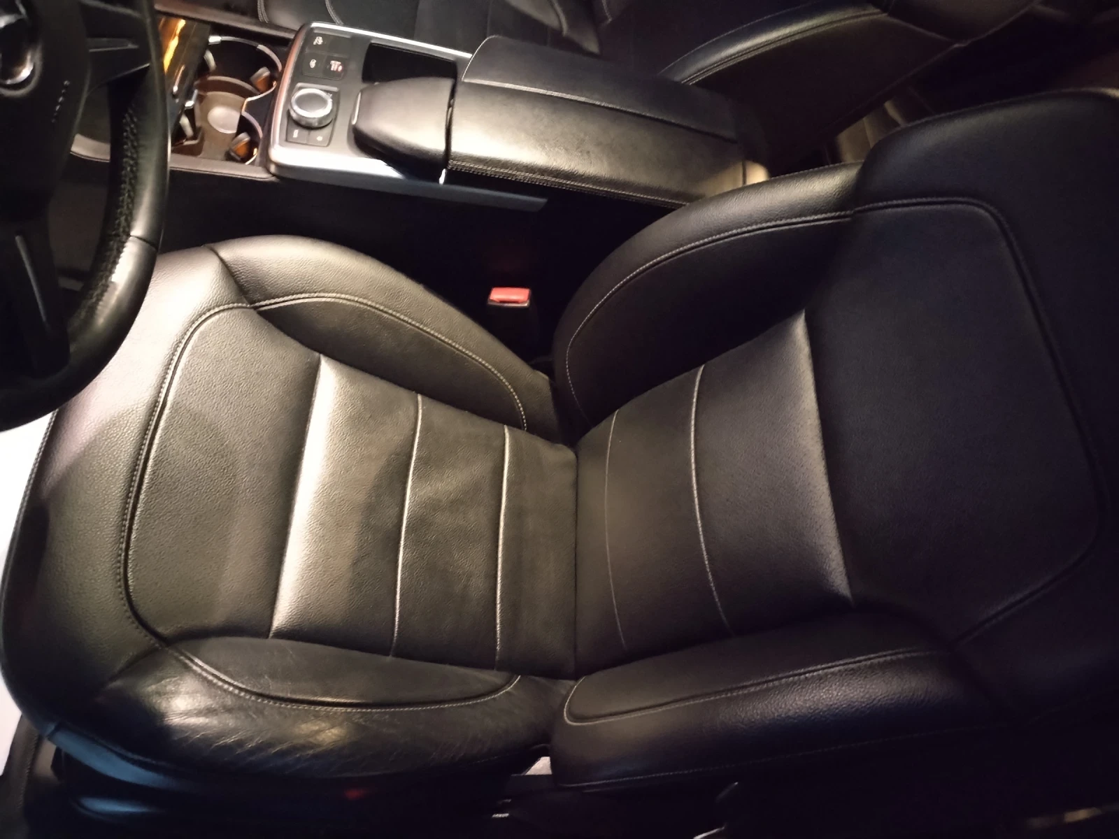 Mercedes-Benz ML 350 AMG paket, HARMAN, черен таван, дойна панорама , снимка 10 - Автомобили и джипове - 54822042