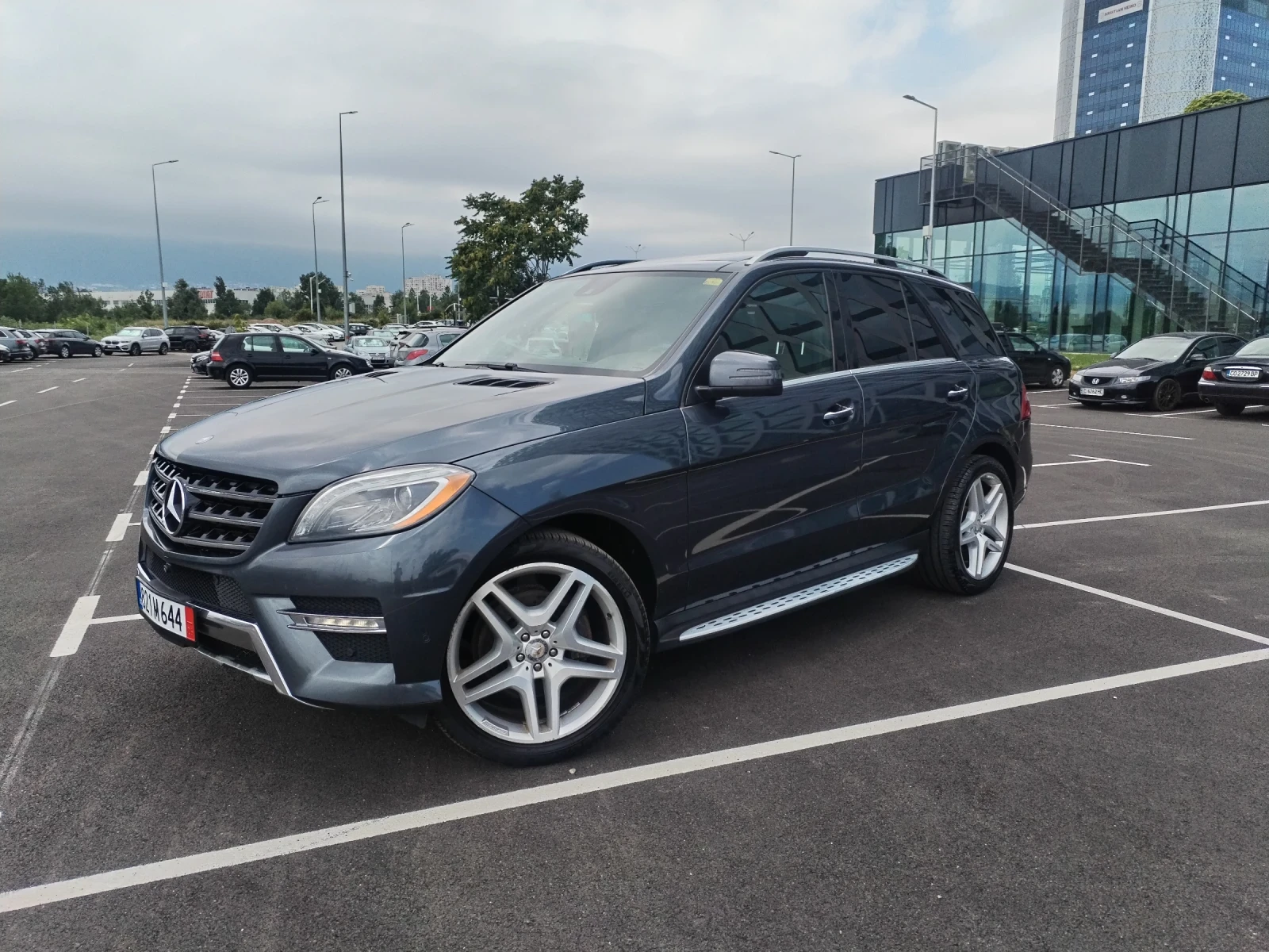 Mercedes-Benz ML 350 AMG OPTIK, HARMAN KARDON, PANORAMA, CARFAX