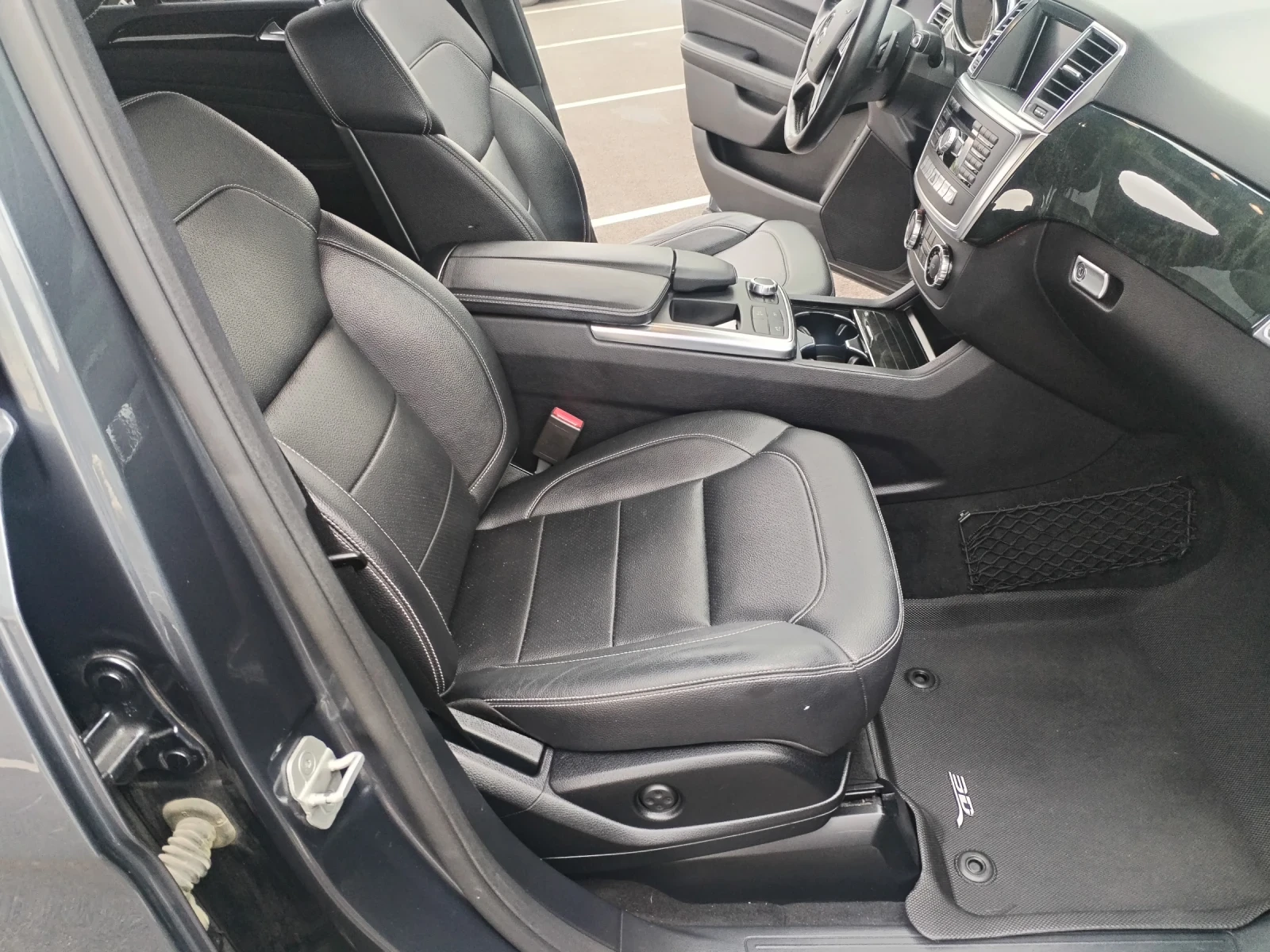 Mercedes-Benz ML 350 AMG OPTIK, HARMAN KARDON, PANORAMA, CARFAX, снимка 15 - Автомобили и джипове - 54997762