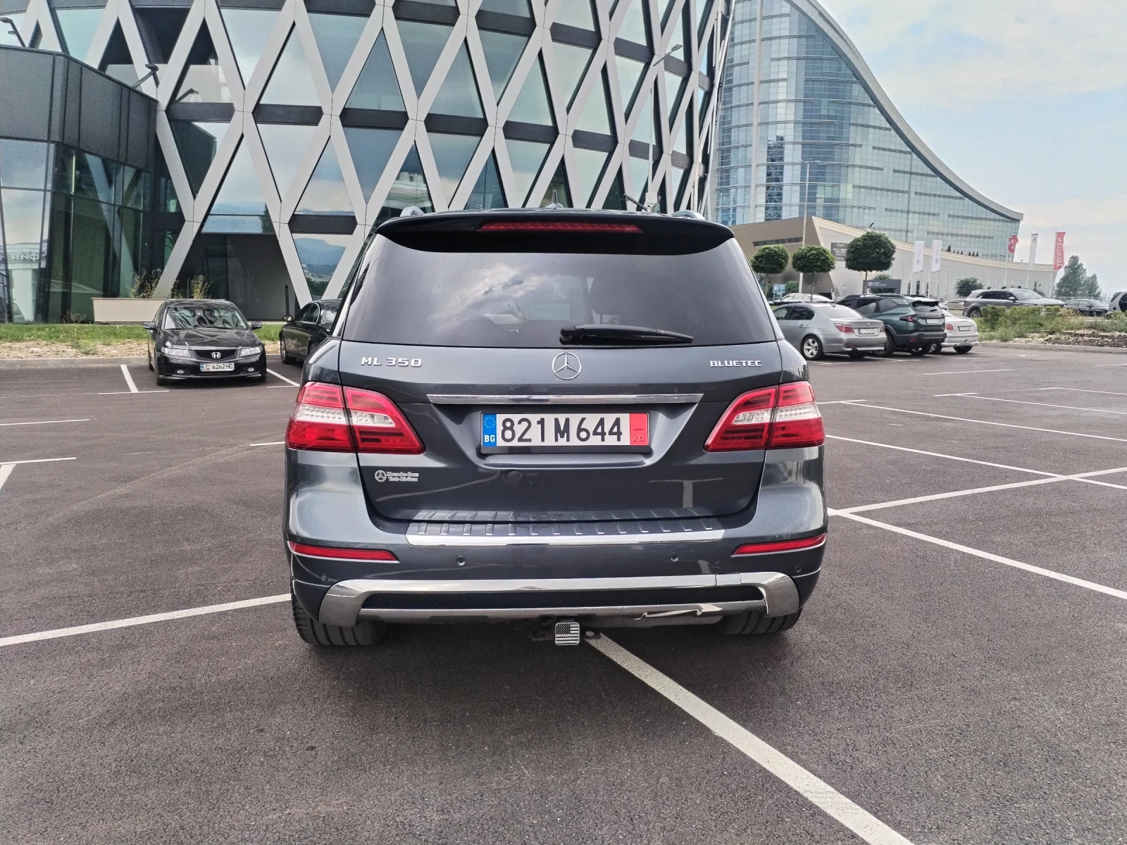 Mercedes-Benz ML 350 AMG OPTIK, HARMAN KARDON, PANORAMA, CARFAX, снимка 5 - Автомобили и джипове - 54997762