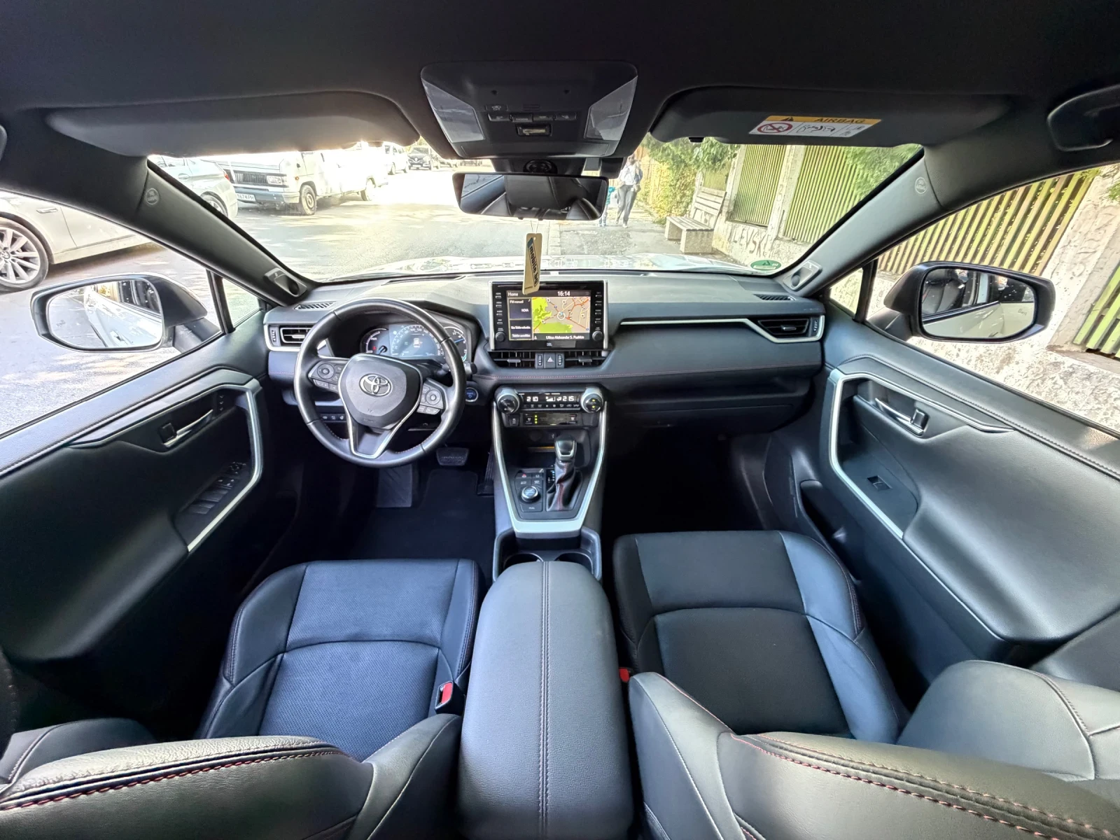 Toyota Rav4 2.5 LUXURY Plug-in Hybrid AWD, снимка 10 - Автомобили и джипове - 55226183