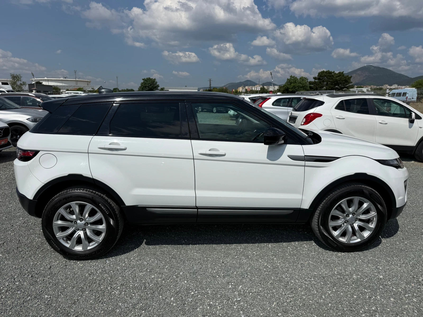 Land Rover Range Rover Evoque (KATO НОВА)^(4x4), снимка 4 - Автомобили и джипове - 55310048