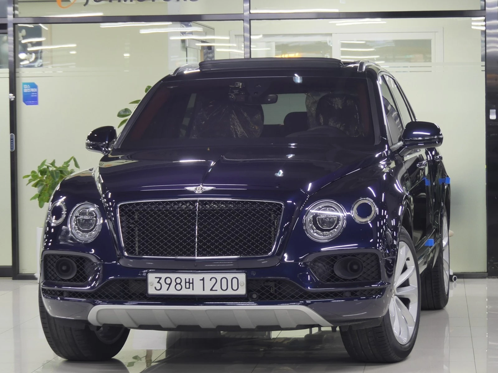 Bentley Bentayga V8* ЛЮК* ОБДУХВАНЕ* МАСАЖ* 360* KEYLESS* КРАЙНА ЦЕ