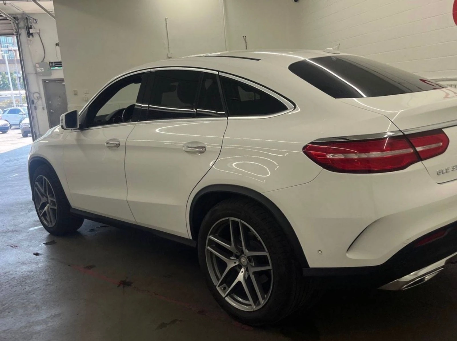 Mercedes-Benz GLE 350 D COUPE AMG-LINE Автокредит Цена до България, снимка 7 - Автомобили и джипове - 55479082