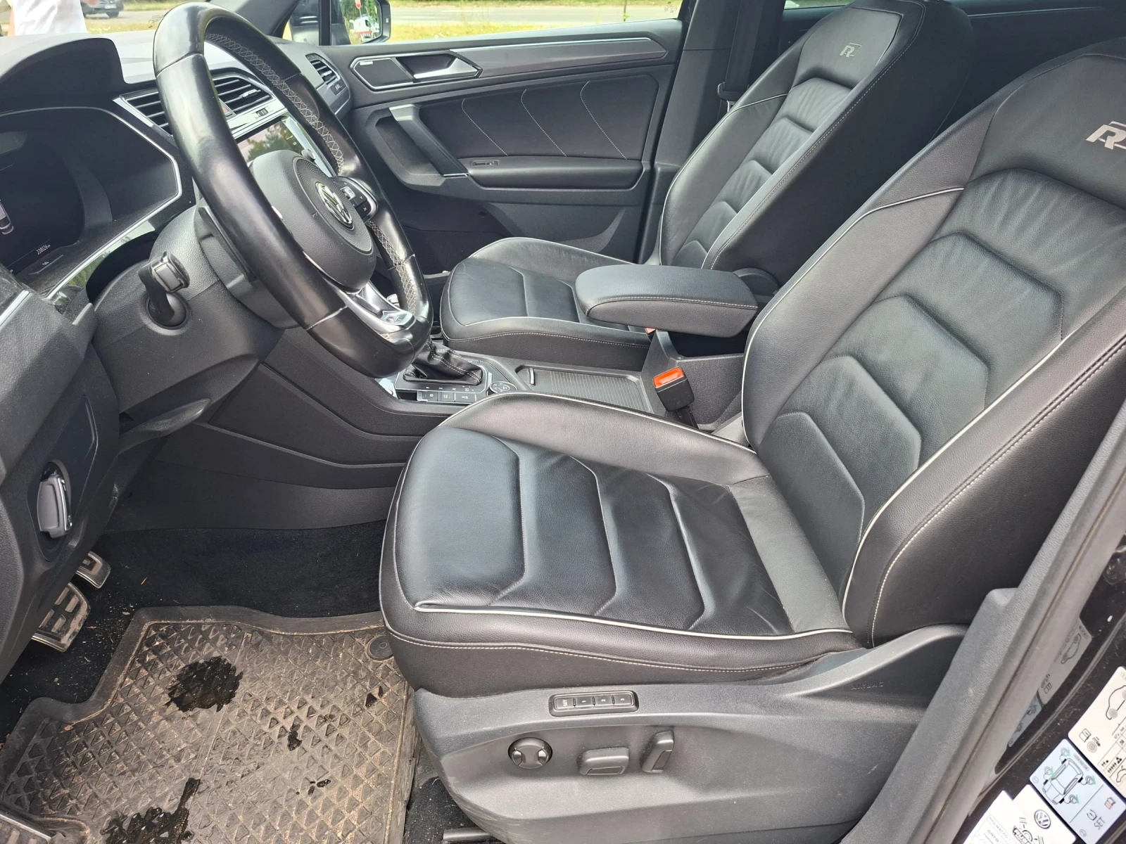VW Tiguan Tiguan R-line bitdi, снимка 9 - Автомобили и джипове - 55660880