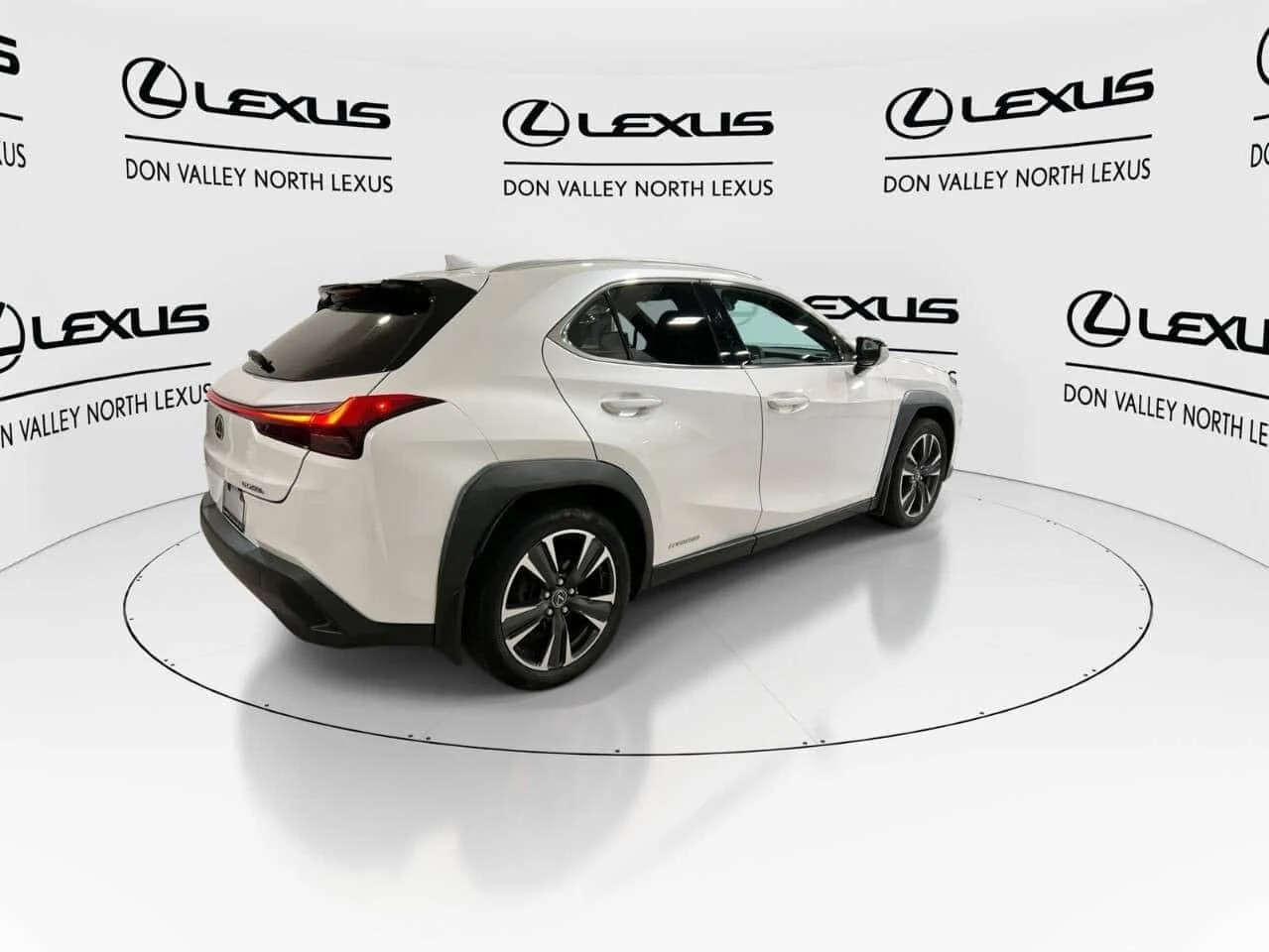 Lexus UX 250h Premium Pkg * ��������� * Carfax *  | Mobile.bg � ����������� 8