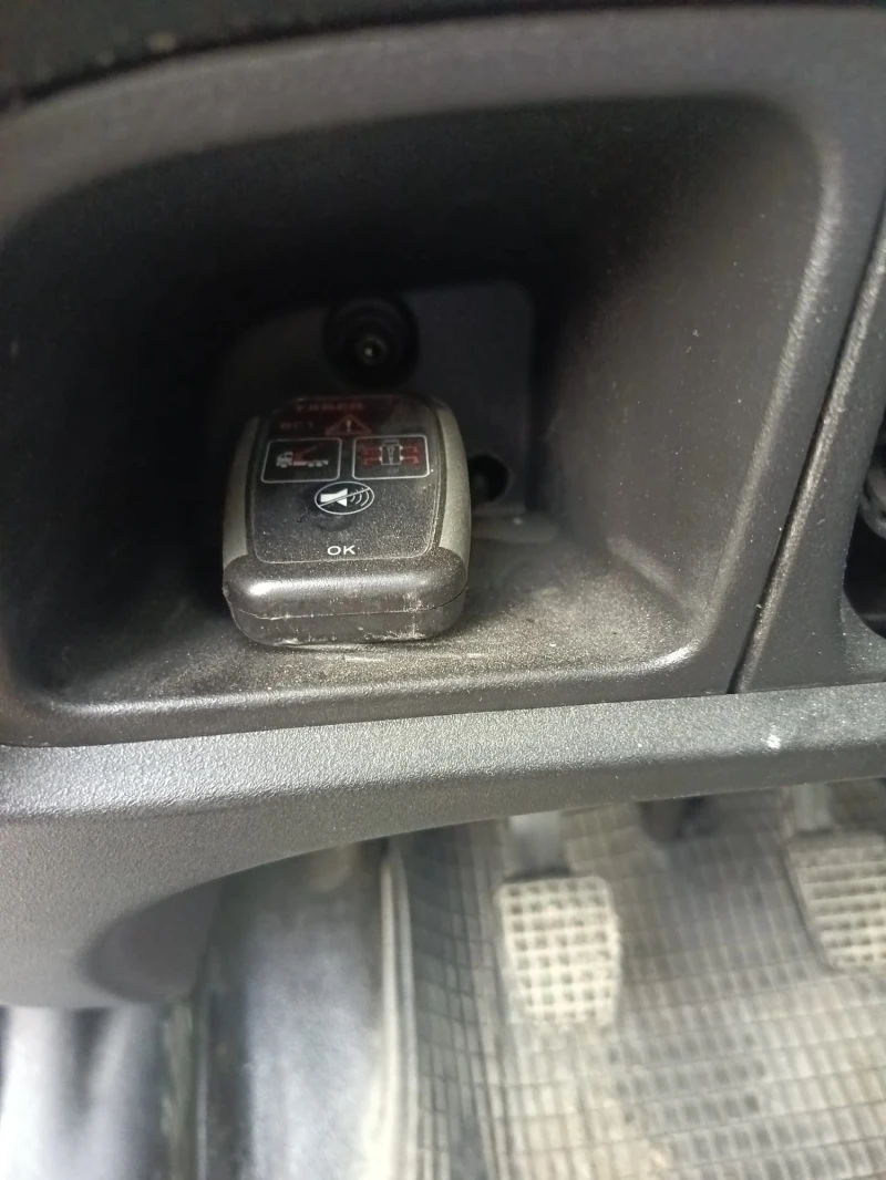 Iveco 35c17 40000км., снимка 8 - Бусове и автобуси - 53437140