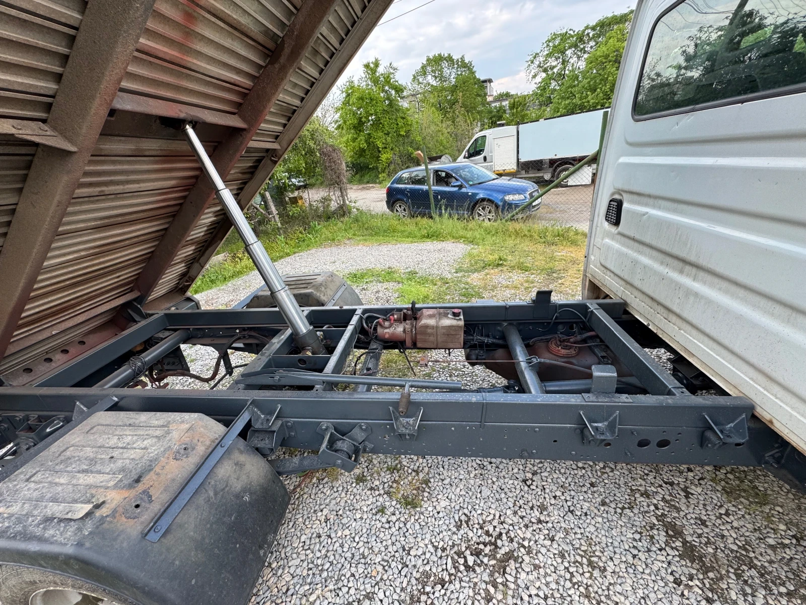 Iveco 35c15 Самосвал 3.0 Euro5 - изображение 6