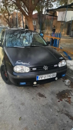 Обява за продажба на VW Golf 1.8 ~2 000 лв. - изображение 1