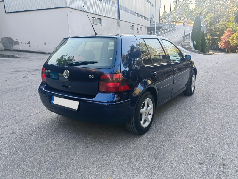 VW Golf 1.6, снимка 5 - Автомобили и джипове - 47393235