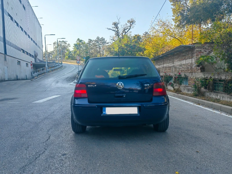 VW Golf 1.6, снимка 4 - Автомобили и джипове - 47393235